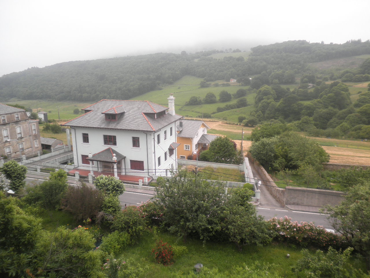SE VENDE APARTAMENTO EN BOAL DE 43M2 , CON COCINA , .1 HABITACION , 1 BAÑO .AMUEBLADO .